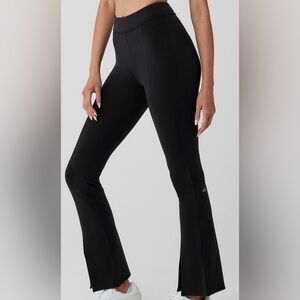 Alo Yoga - Airbrush 7/8 High Waist Flutter Leggings
